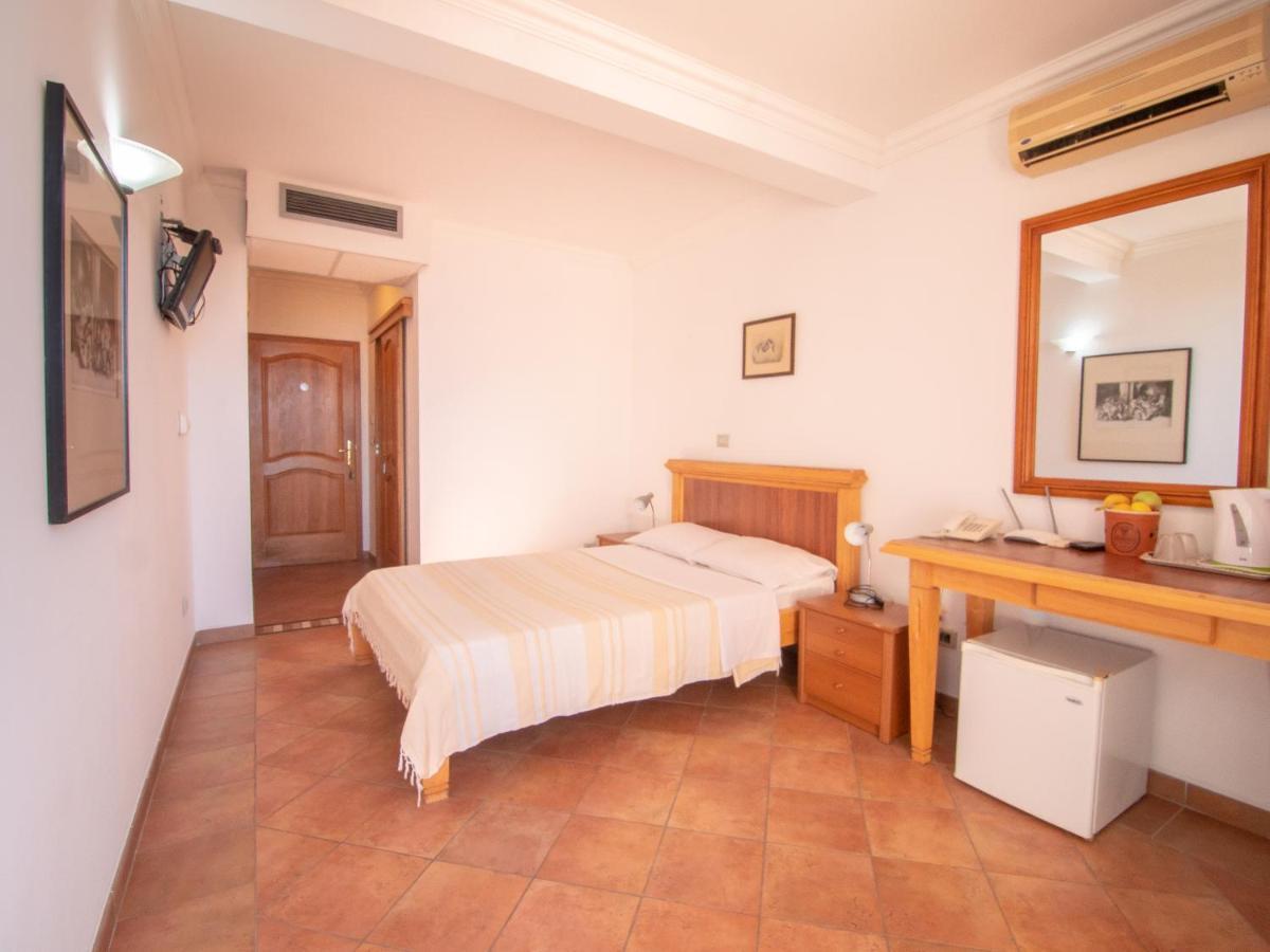 Apartments And Rooms Levantin Inn Sveti Stefan Ngoại thất bức ảnh