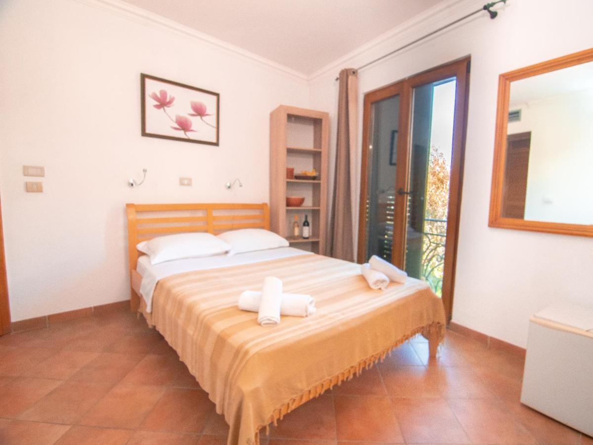 Apartments And Rooms Levantin Inn Sveti Stefan Ngoại thất bức ảnh