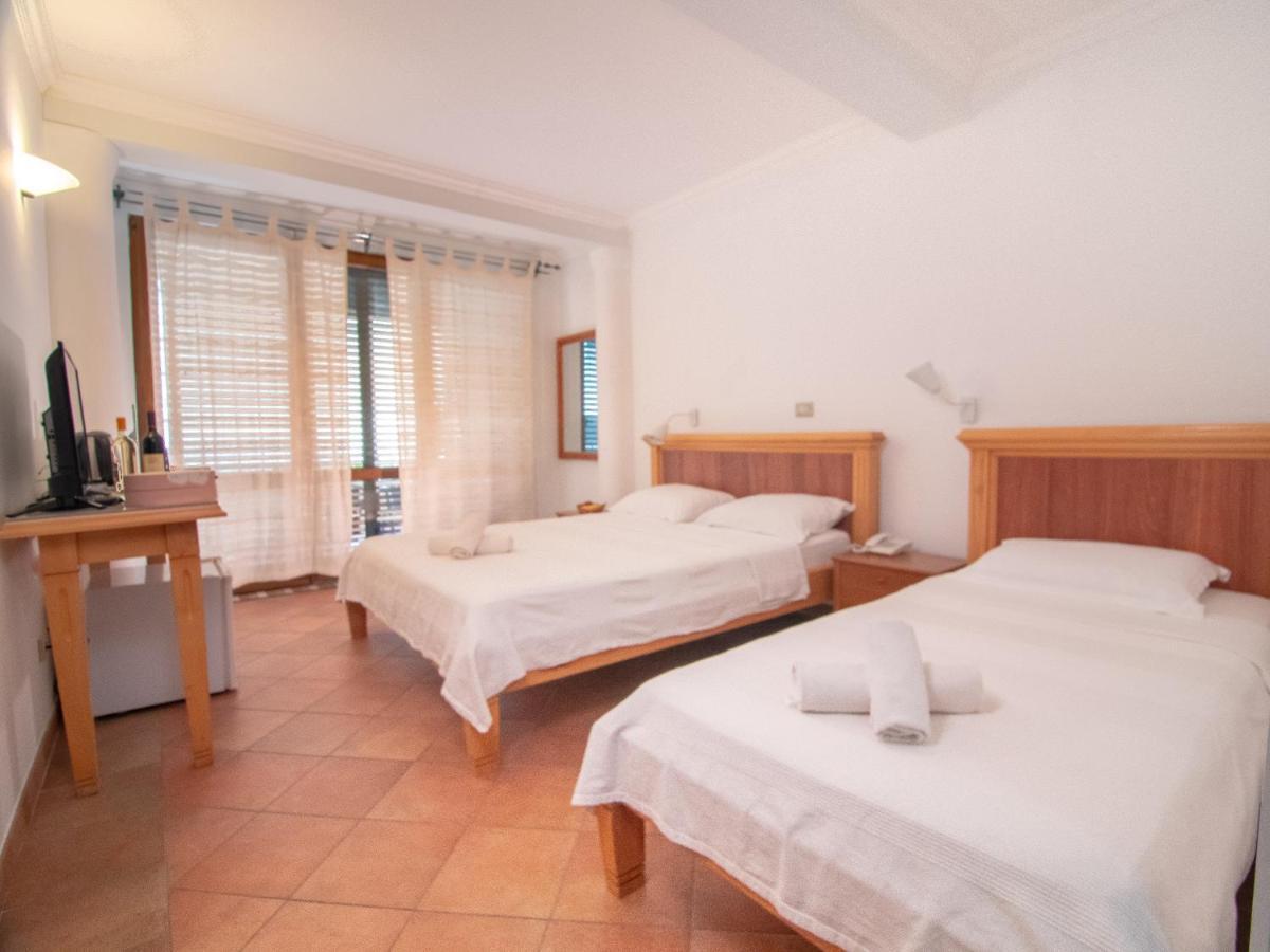 Apartments And Rooms Levantin Inn Sveti Stefan Ngoại thất bức ảnh