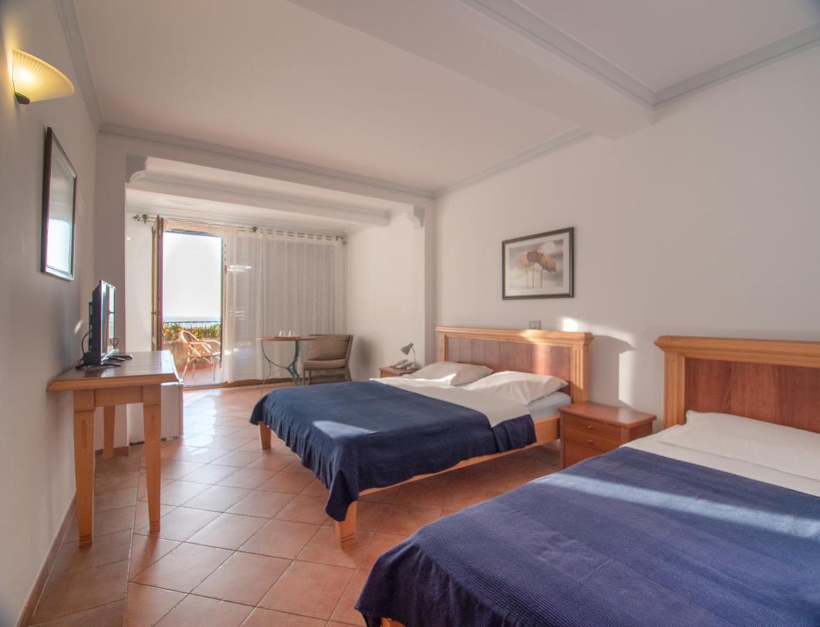 Apartments And Rooms Levantin Inn Sveti Stefan Ngoại thất bức ảnh