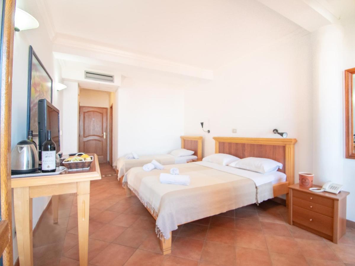 Apartments And Rooms Levantin Inn Sveti Stefan Ngoại thất bức ảnh