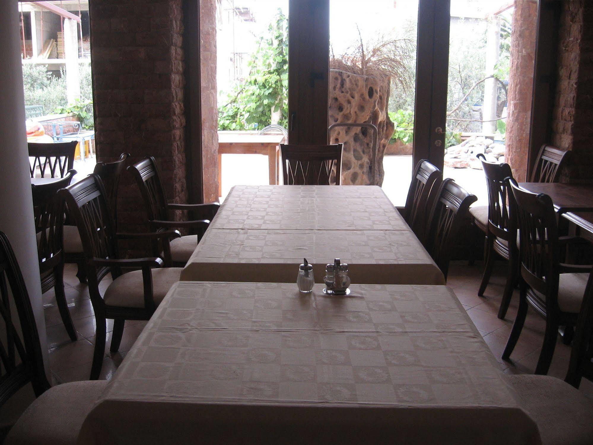 Apartments And Rooms Levantin Inn Sveti Stefan Ngoại thất bức ảnh