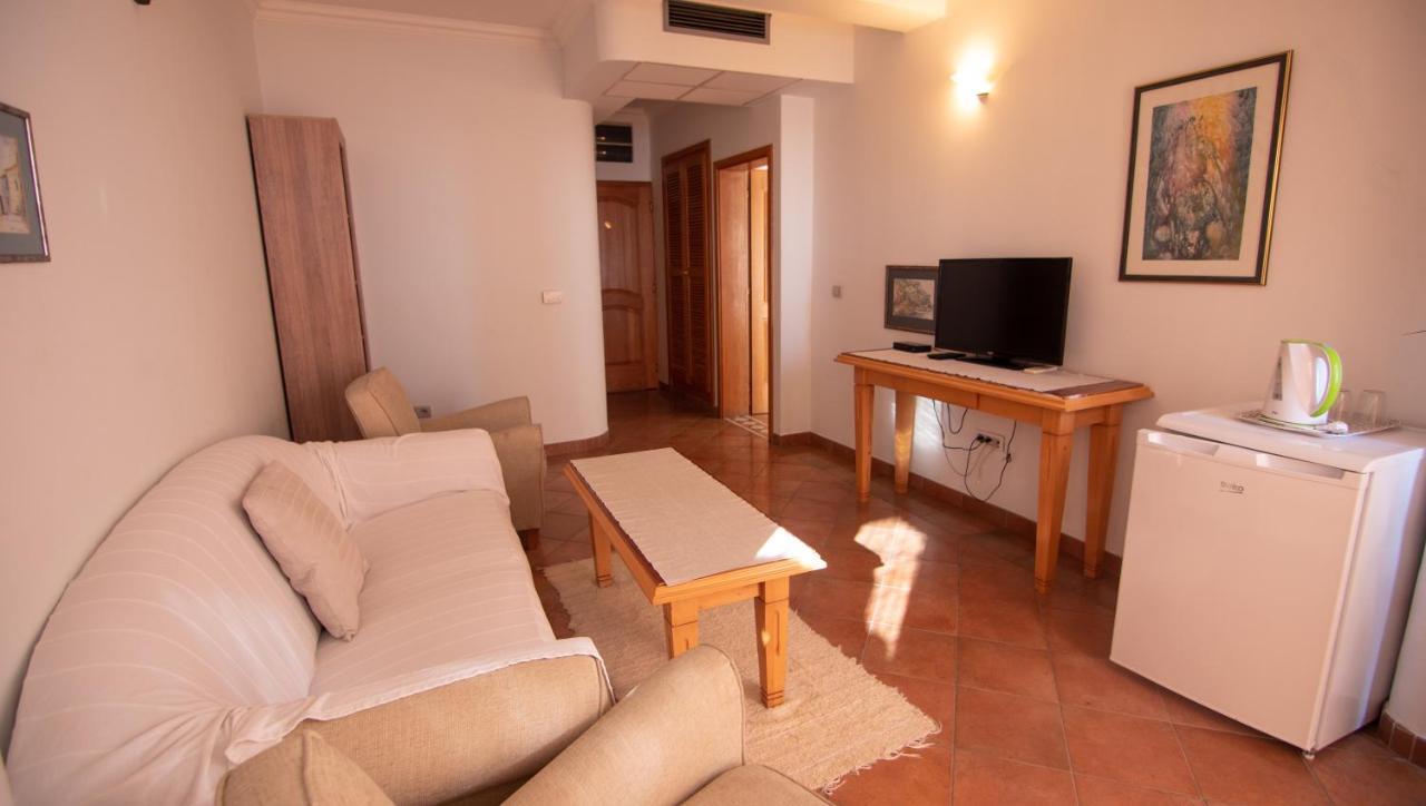 Apartments And Rooms Levantin Inn Sveti Stefan Ngoại thất bức ảnh