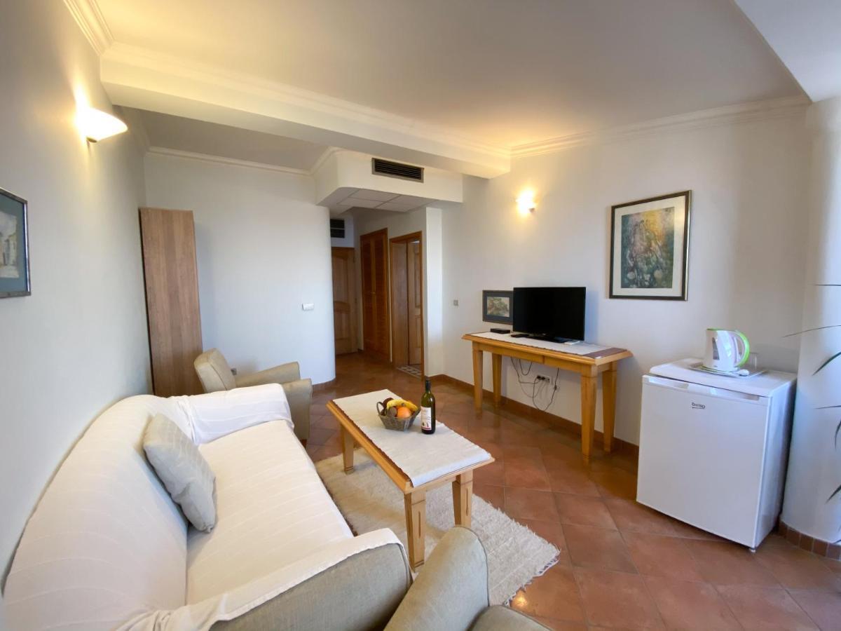 Apartments And Rooms Levantin Inn Sveti Stefan Ngoại thất bức ảnh